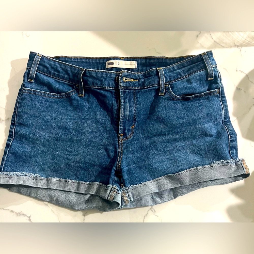 Classic Levi’s Blue Jean Shorts for Women